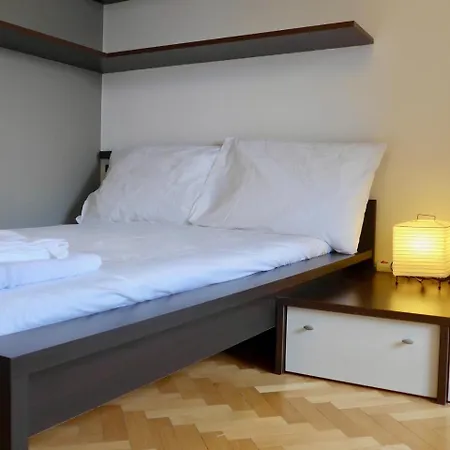 Apartment Charming Near City Center