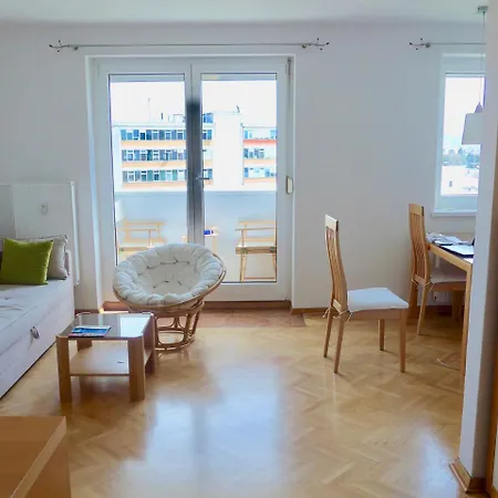 Apartment Charming Near City Center Laibach